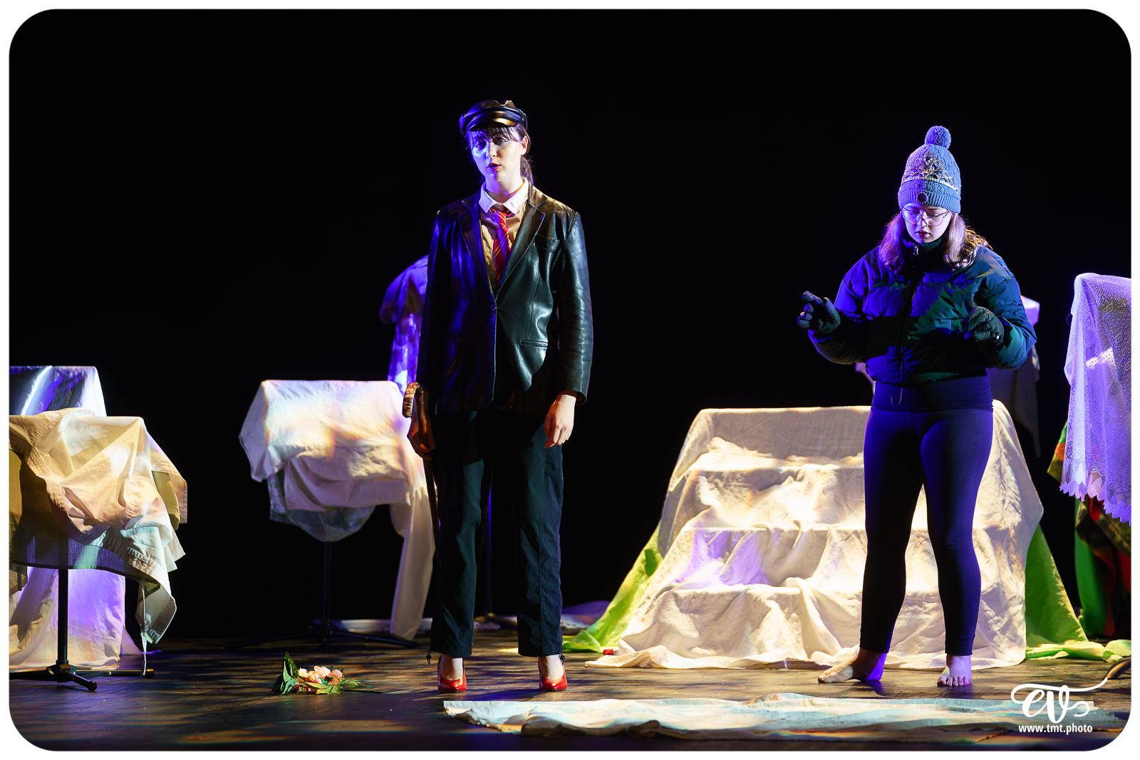 BLANCHE-NEIGE FOUTUE FORET